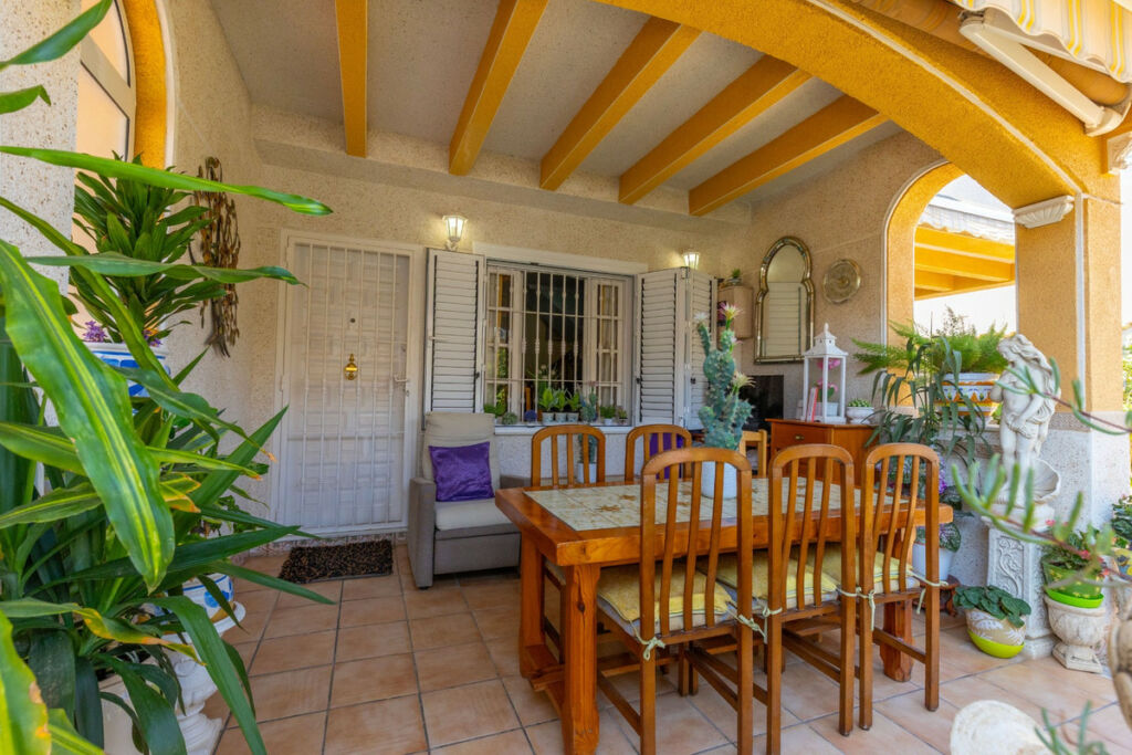 Detached Villa Torrevieja Alicante - image 4