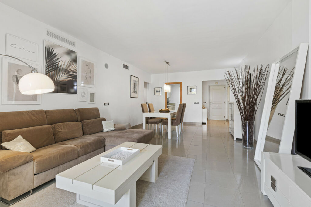 Ground Floor Apartment Estepona Málaga - image 8