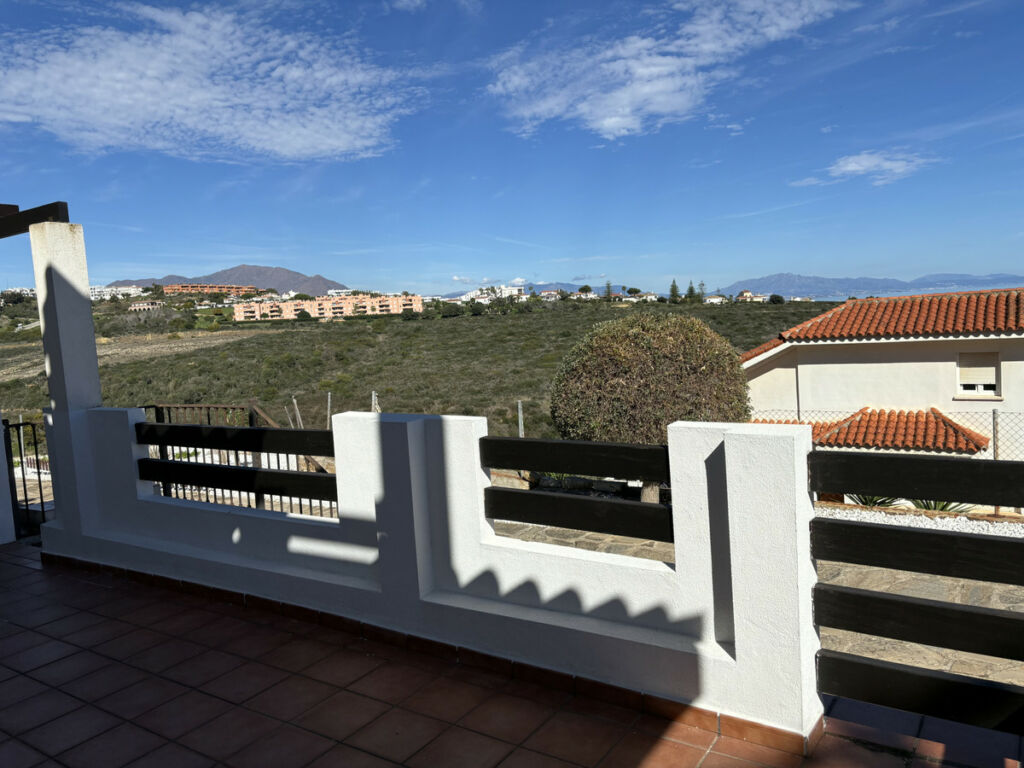 Ground Floor Apartment La Duquesa Málaga - image 5