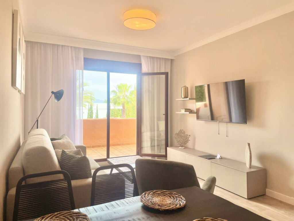 Middle Floor Apartment Benahavís Málaga - image 5