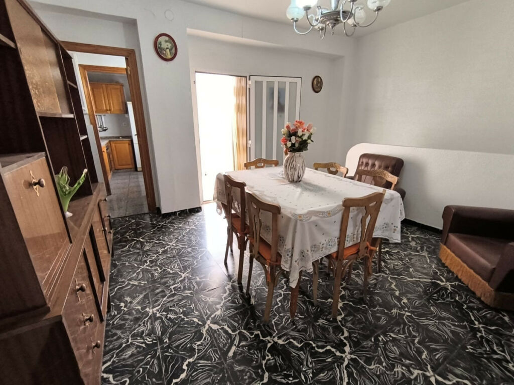 Townhouse Yecla Murcia - image 5