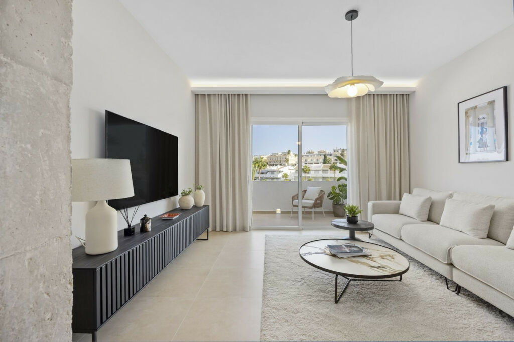 Penthouse Nueva Andalucía Málaga - image 6