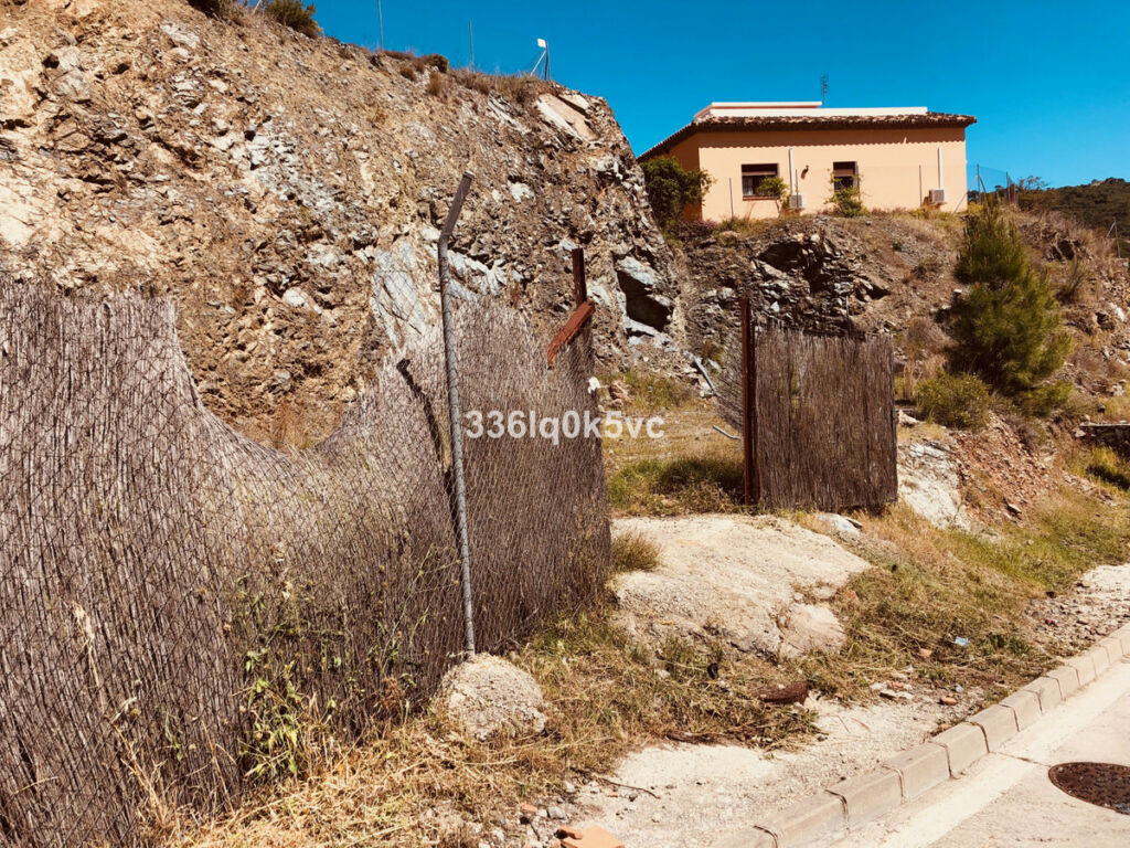 Residential Plot Benahavís Málaga - image 5