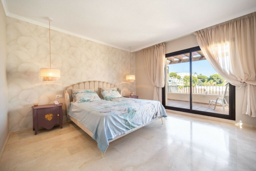 Penthouse La Quinta Málaga - image 5