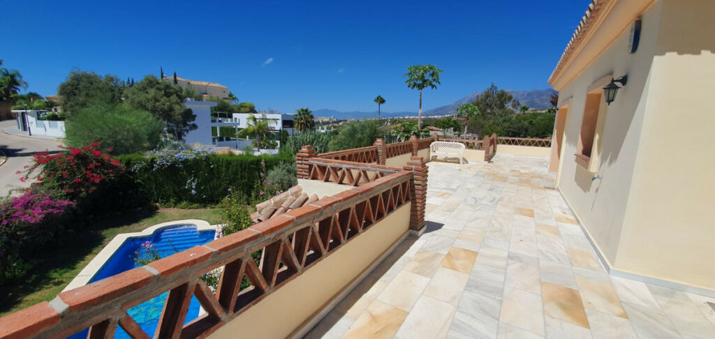 Detached Villa El Rosario Málaga - image 5