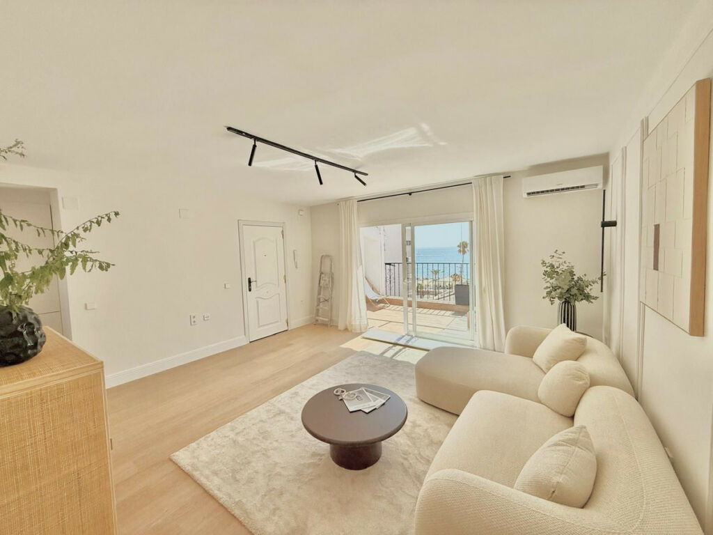 Penthouse Fuengirola Málaga - image 5