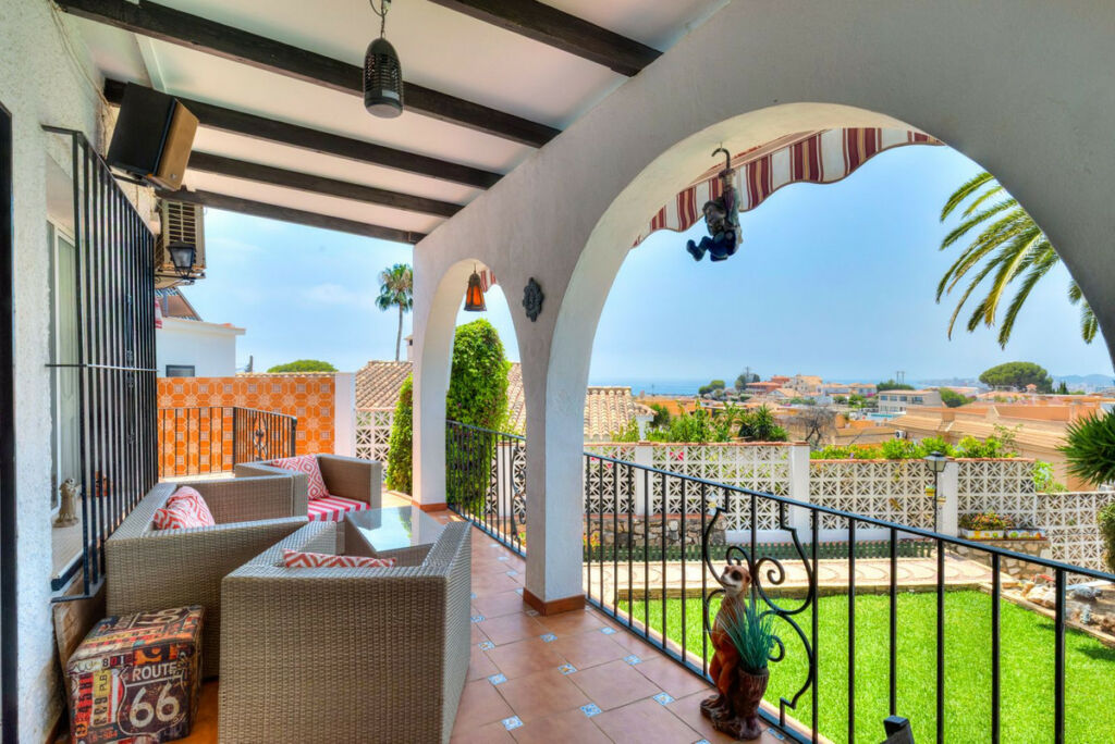Detached Villa Fuengirola Málaga - image 5