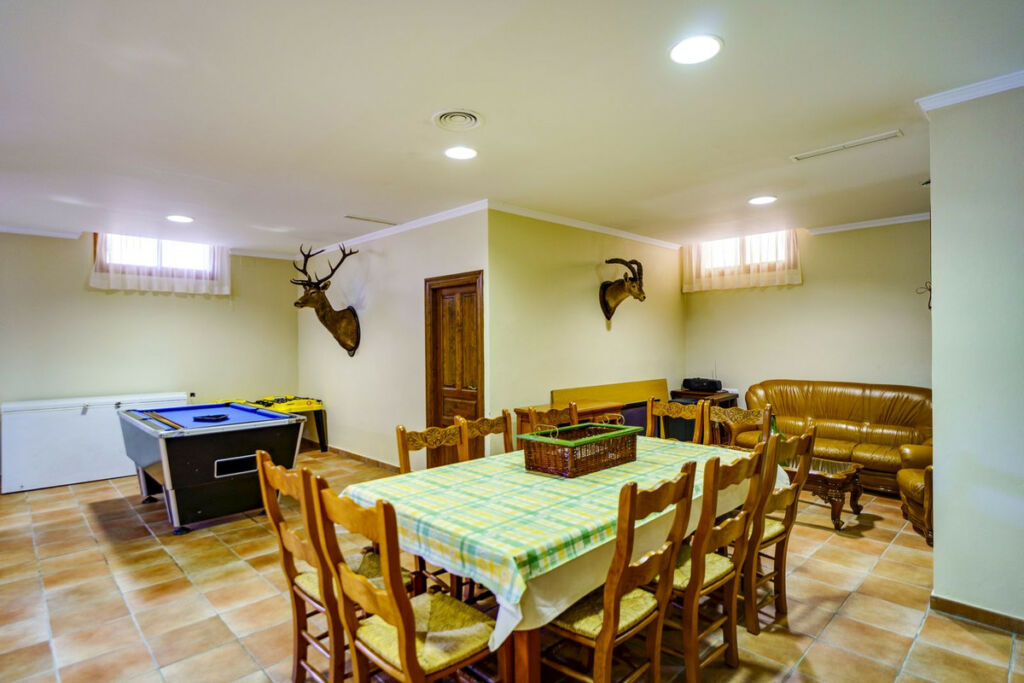 Detached Villa Benahavís Málaga - image 50