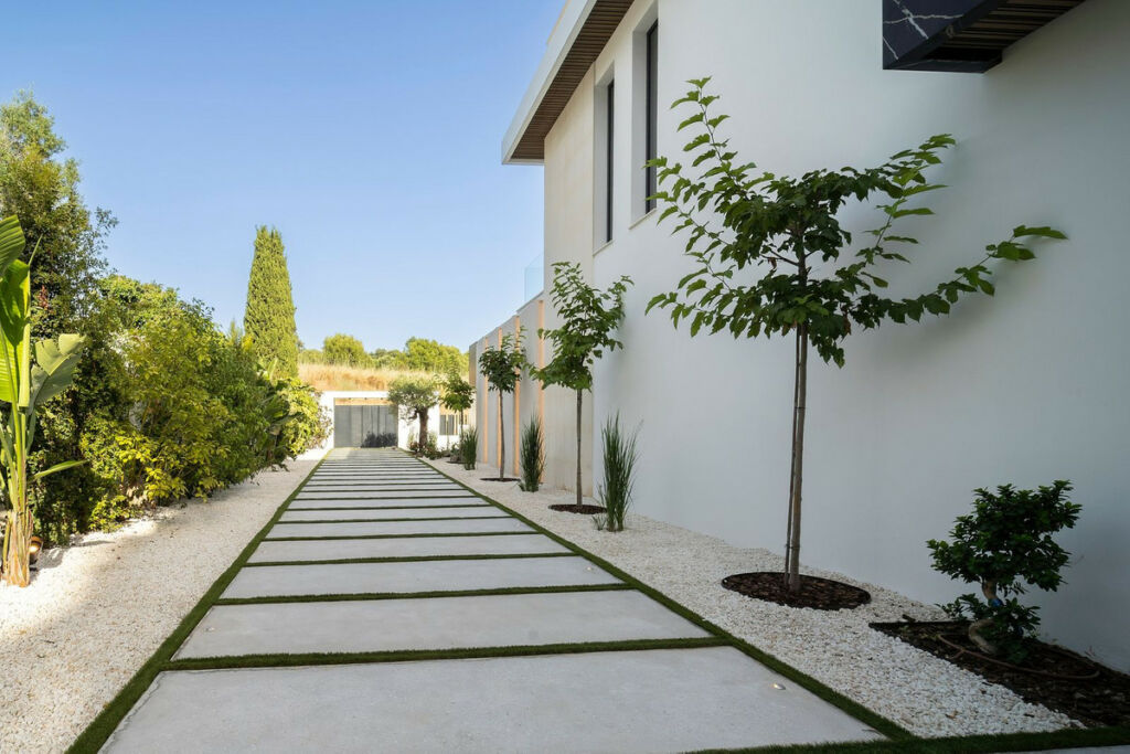 Detached Villa El Paraiso Málaga - image 50