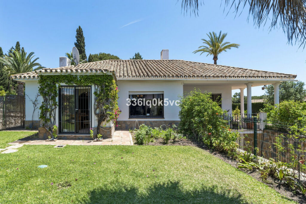 Detached Villa Las Chapas Málaga - image 50