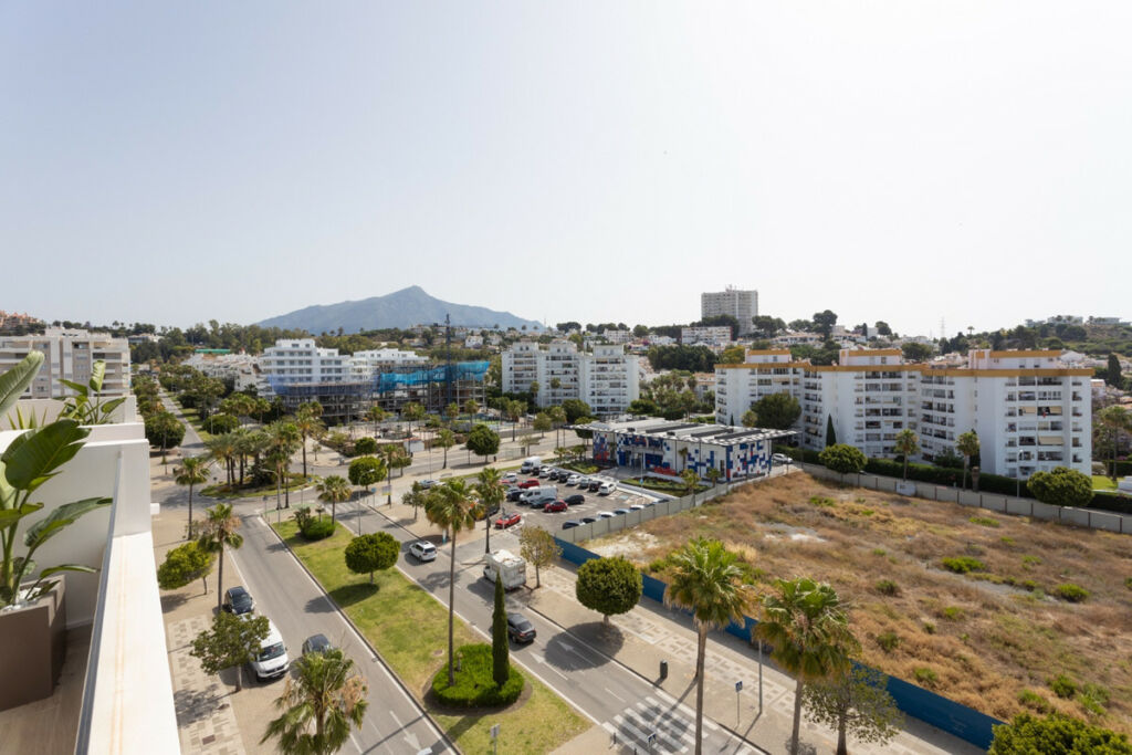 Middle Floor Apartment Nueva Andalucía Málaga - image 51