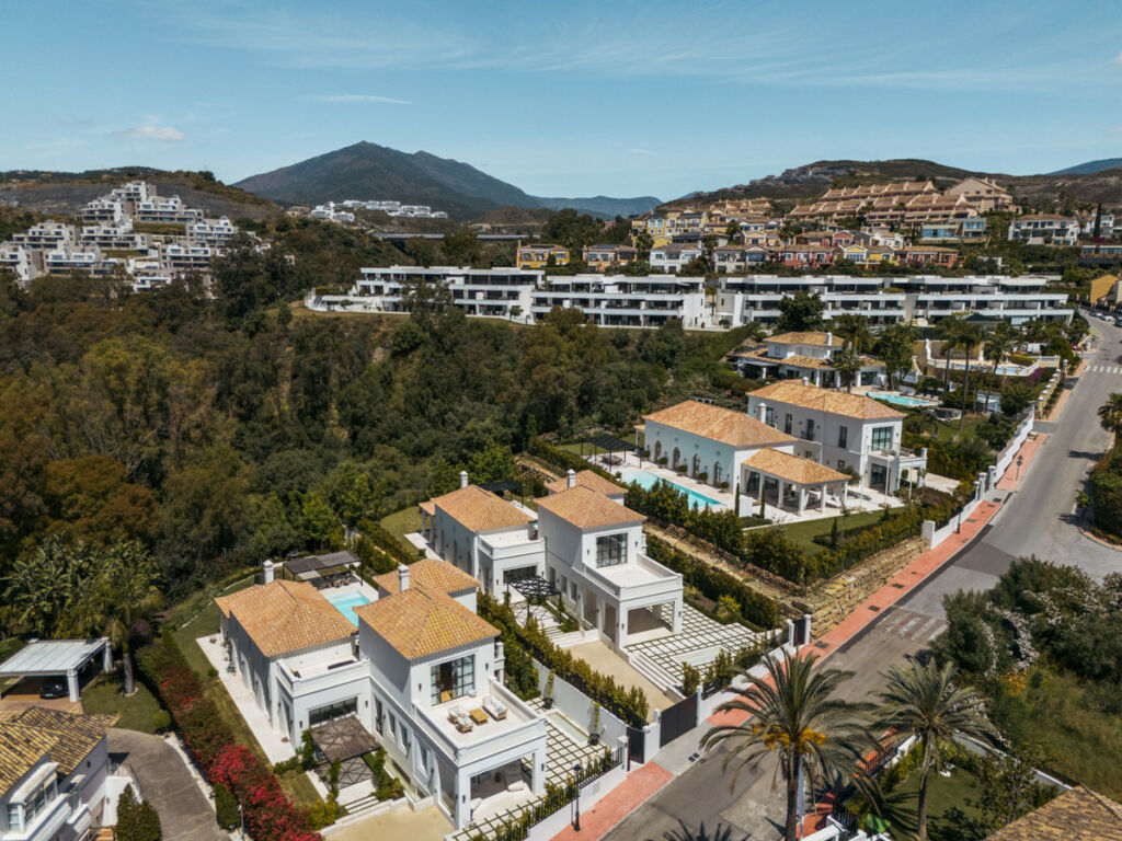 Detached Villa Nueva Andalucía Málaga - image 51