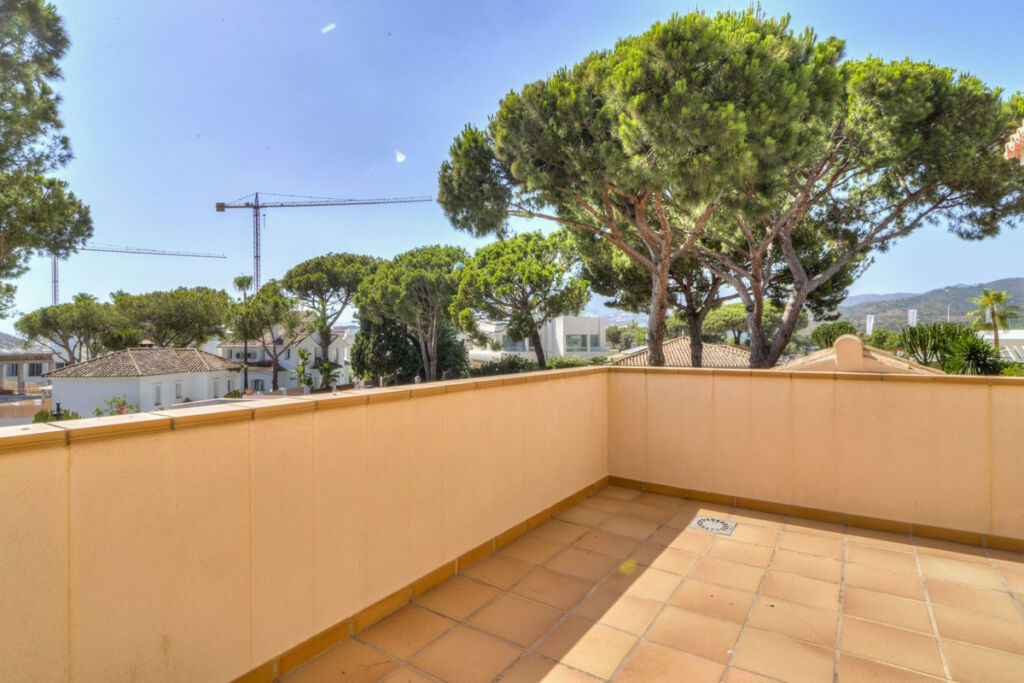 Detached Villa Las Chapas Málaga - image 51