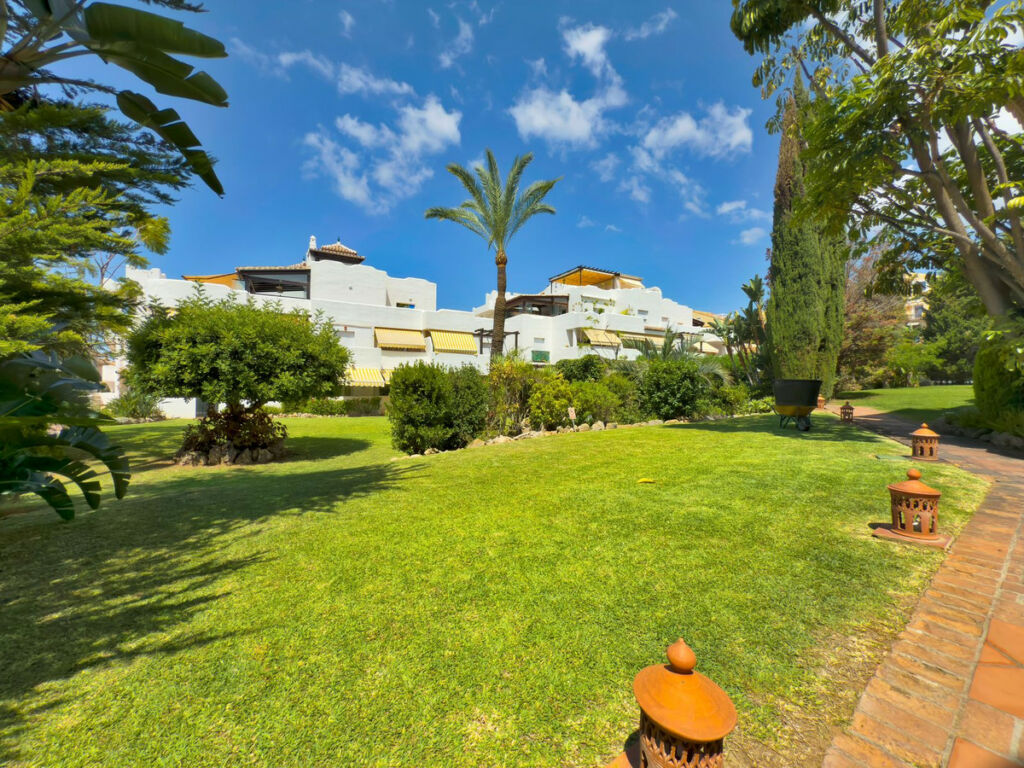 Middle Floor Apartment Nagüeles Málaga - image 52