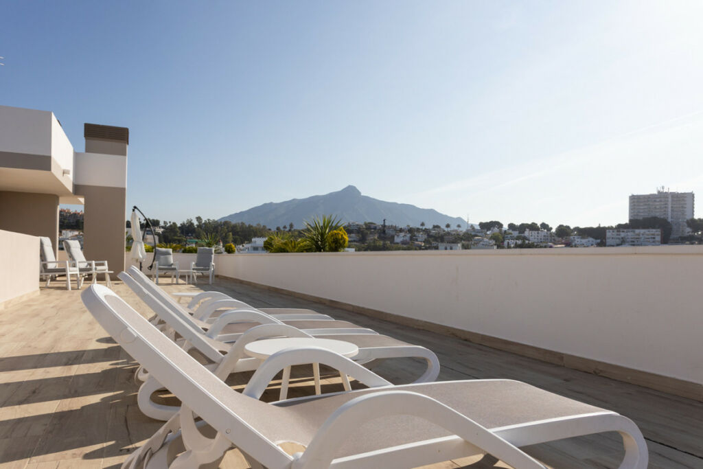 Middle Floor Apartment Nueva Andalucía Málaga - image 52