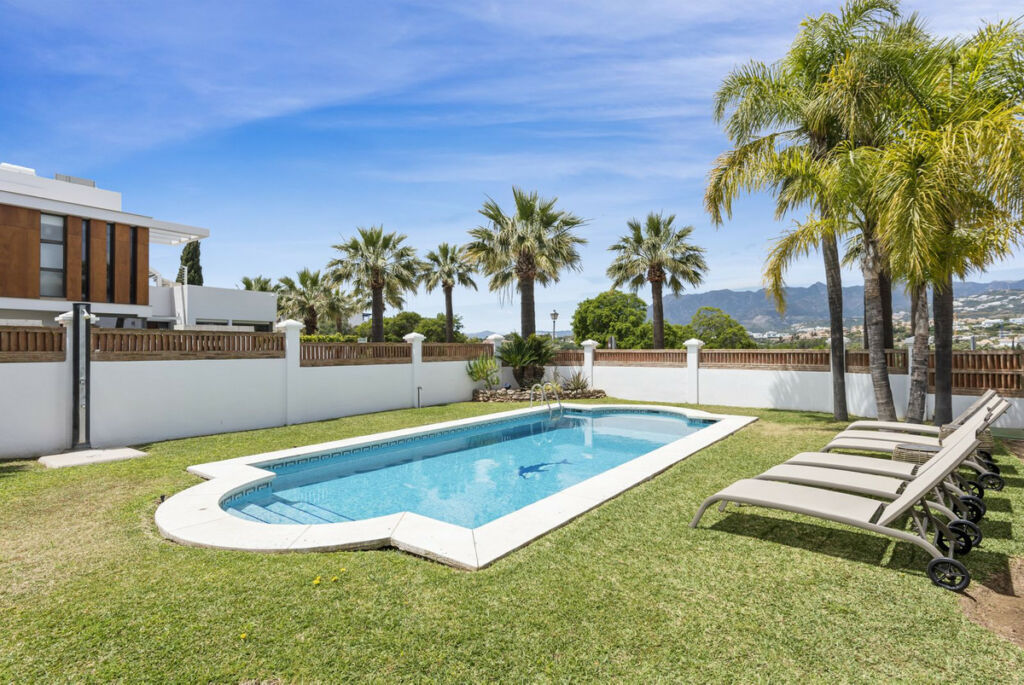 Detached Villa Las Chapas Málaga - image 52