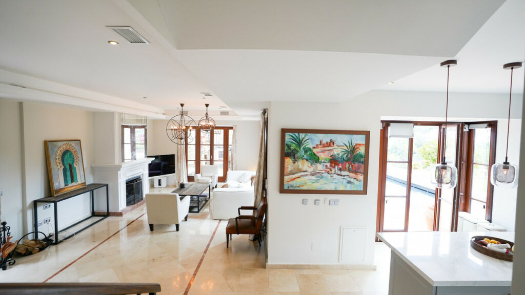 Detached Villa El Madroñal Málaga - image 11