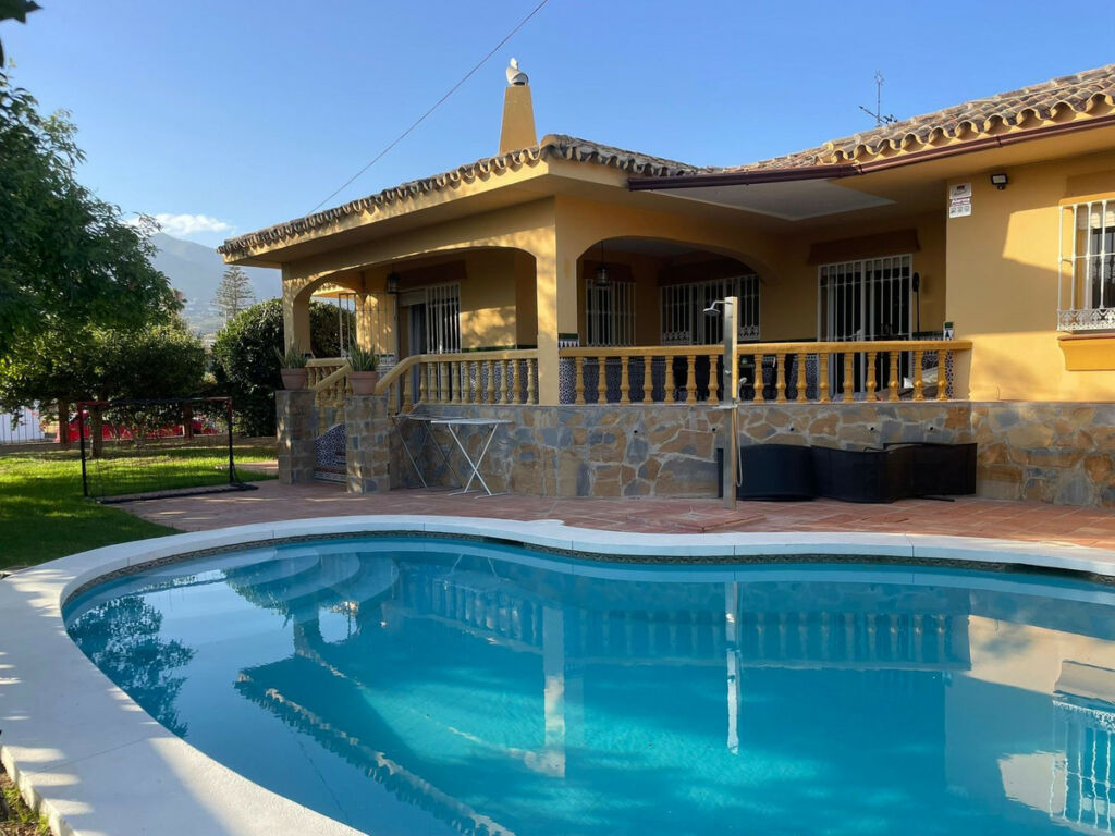 Detached Villa Mijas Málaga - image 2