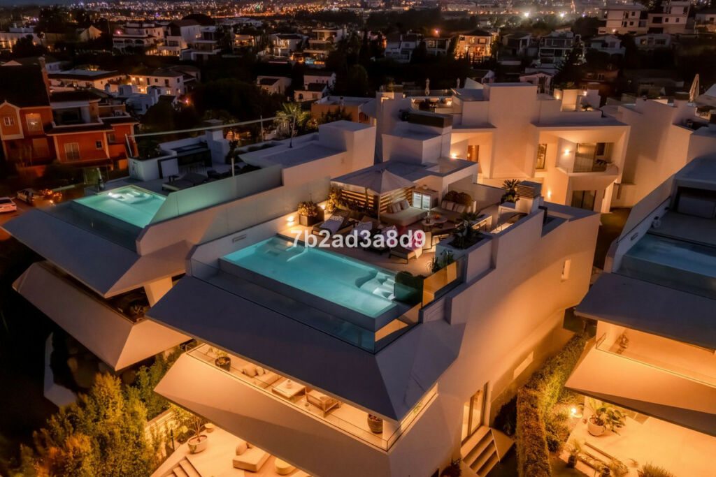 Detached Villa Nueva Andalucía Málaga - image 54