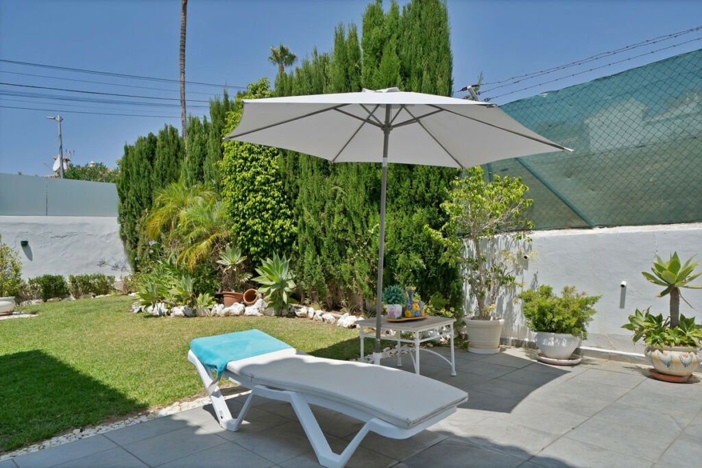 Detached Villa Estepona Málaga - image 54