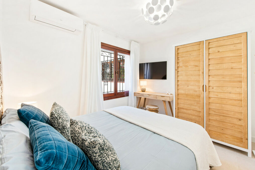 Detached Villa Benamara Málaga - image 56