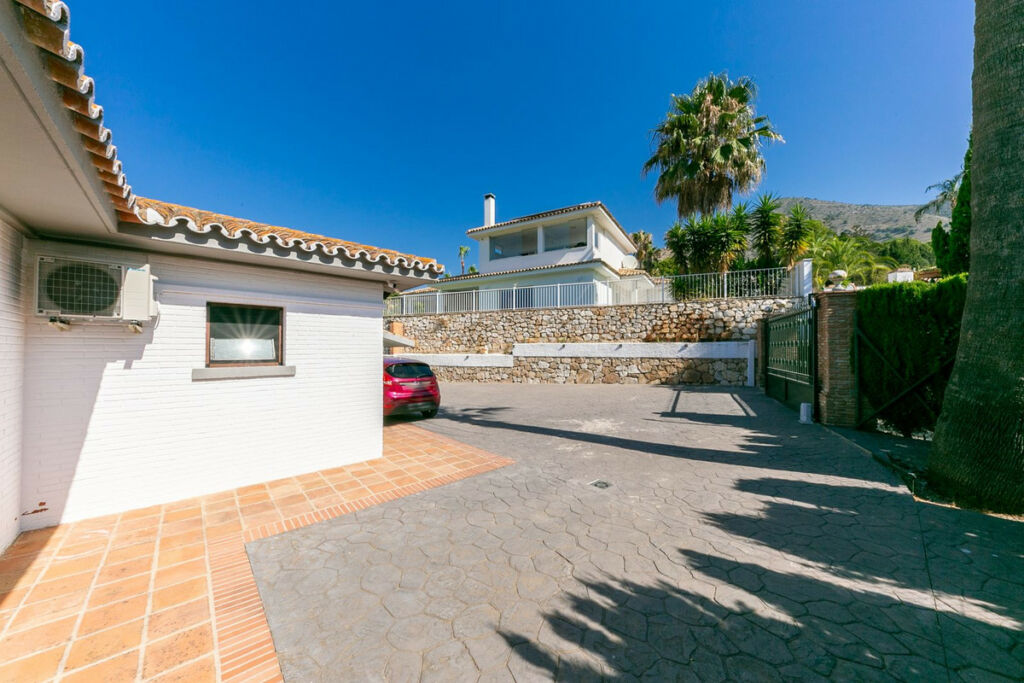 Detached Villa La Capellania Málaga - image 56