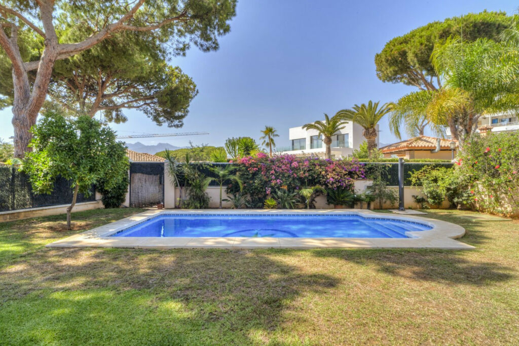 Detached Villa Las Chapas Málaga - image 56