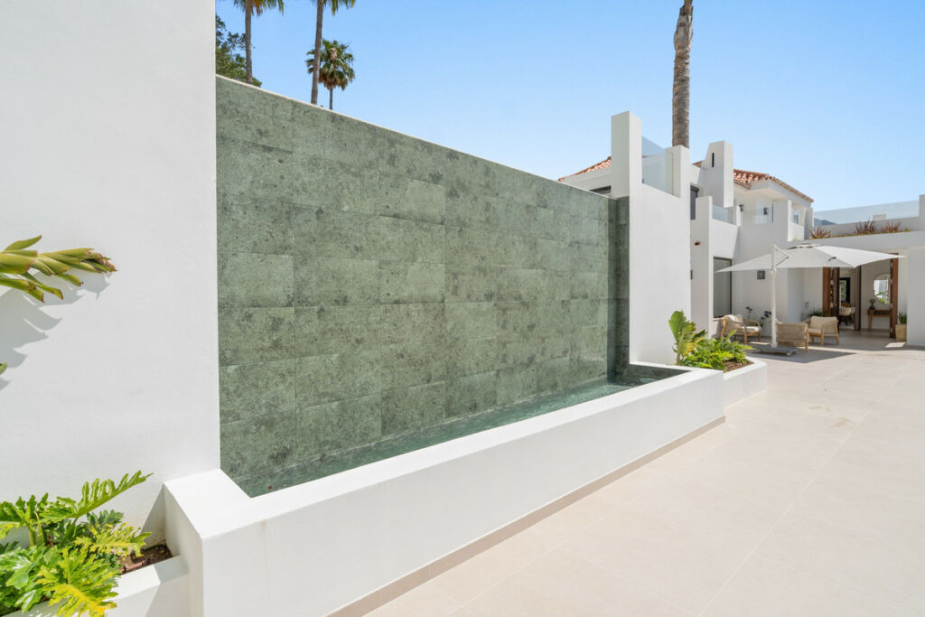Detached Villa Nueva Andalucía Málaga - image 57