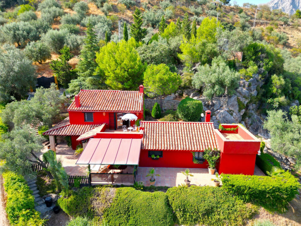 Detached Villa Riogordo Málaga - image 58