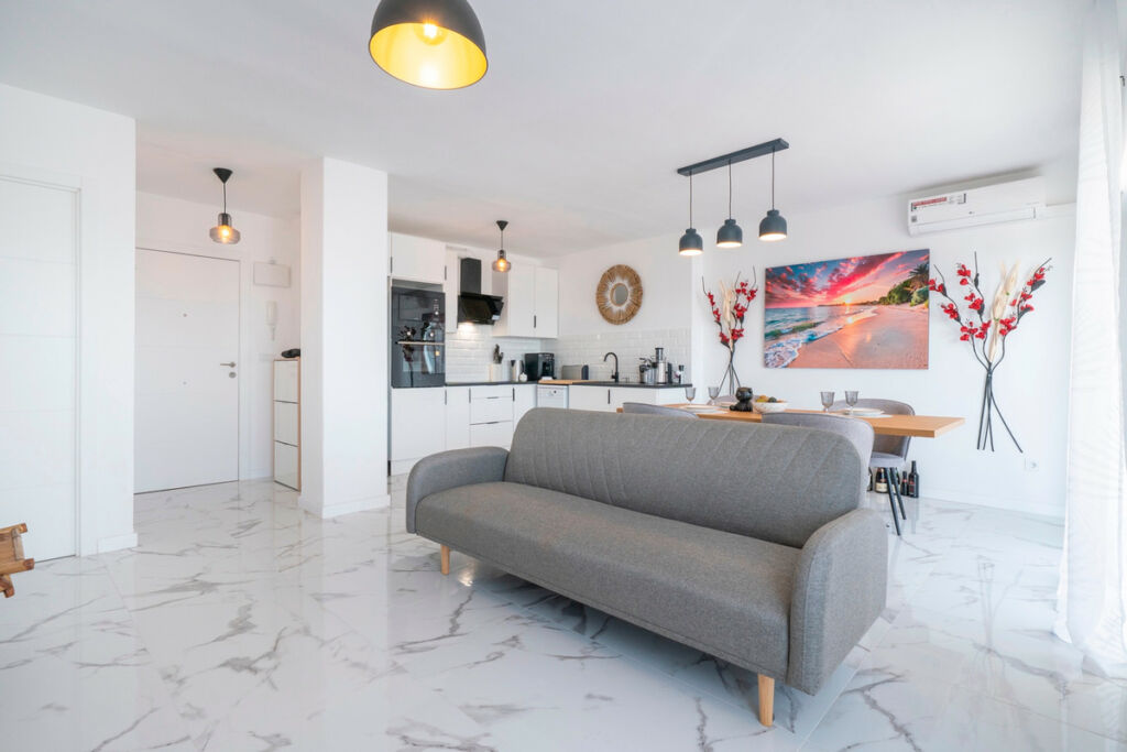 Middle Floor Apartment Punta Prima Alicante - image 6