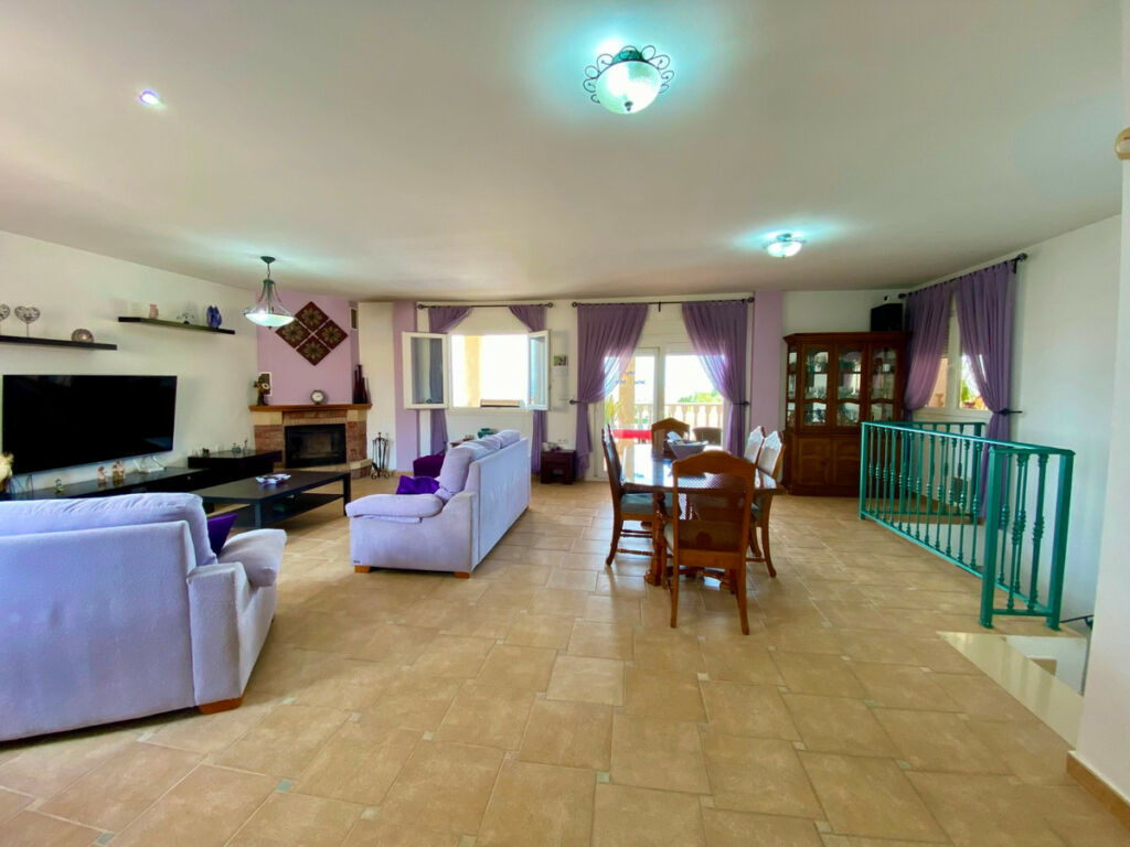Detached Villa Algorfa Alicante - image 6