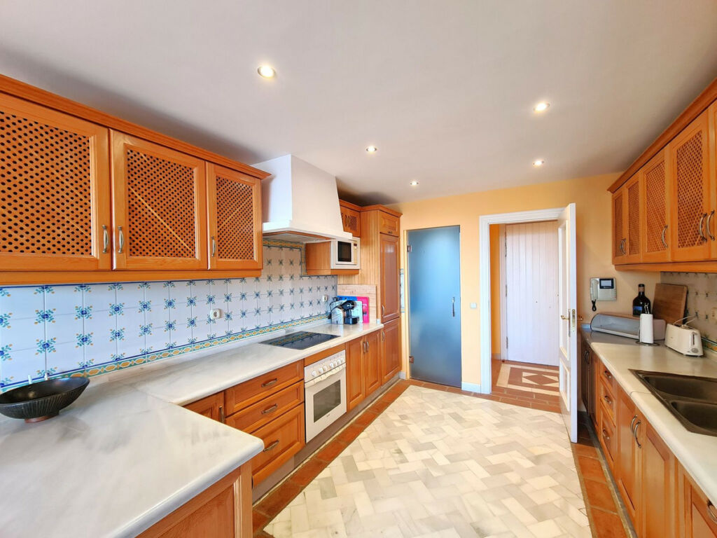Ground Floor Apartment Casares Playa Málaga - image 6
