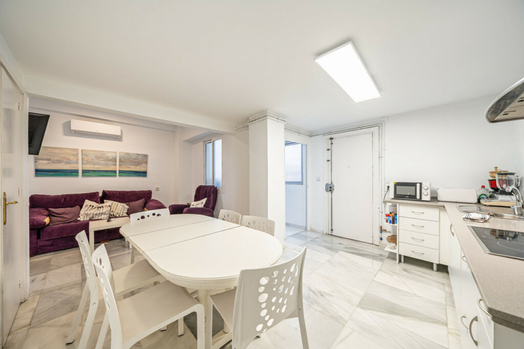 Middle Floor Apartment Málaga Centro Málaga - image 6