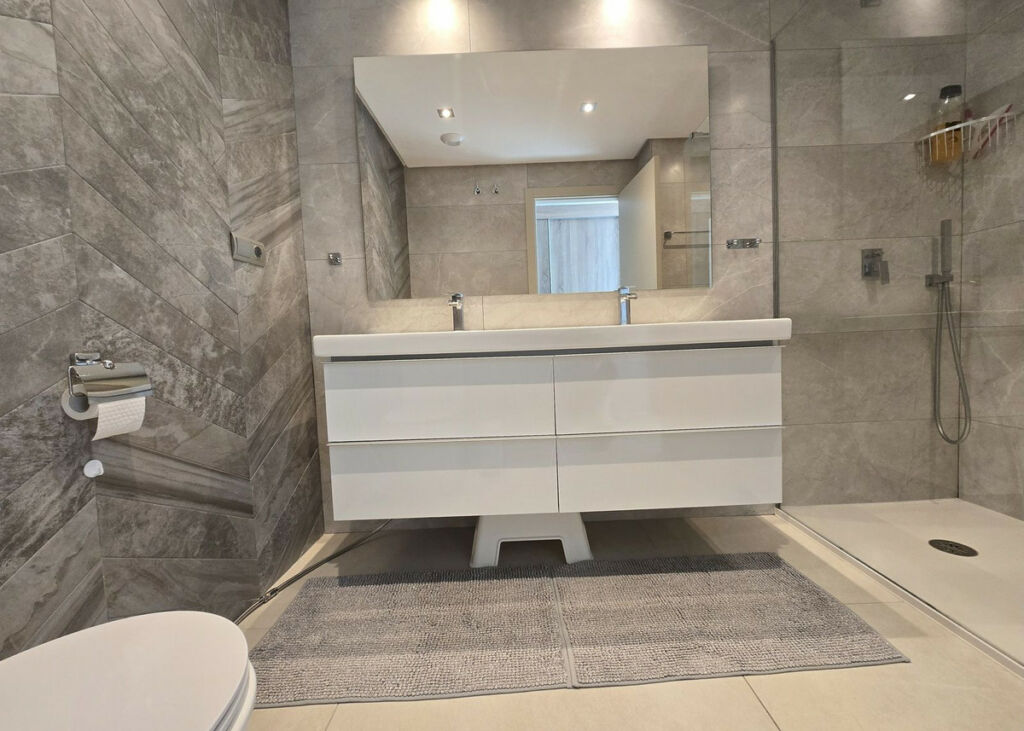 Middle Floor Apartment La Cala Golf Málaga - image 6