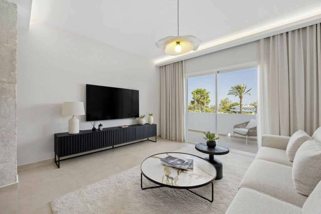 Penthouse Nueva Andalucía Málaga - image 7