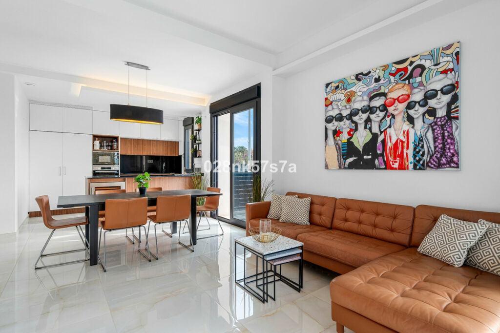Detached Villa Lomas de Cabo Roig Alicante - image 6