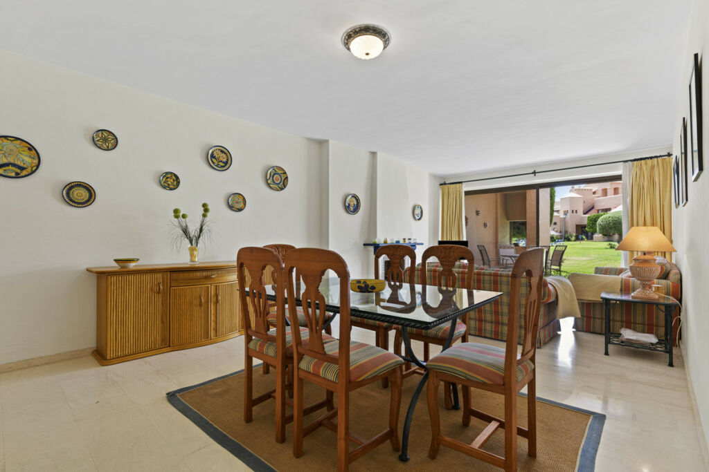 Ground Floor Apartment Estepona Málaga - image 7