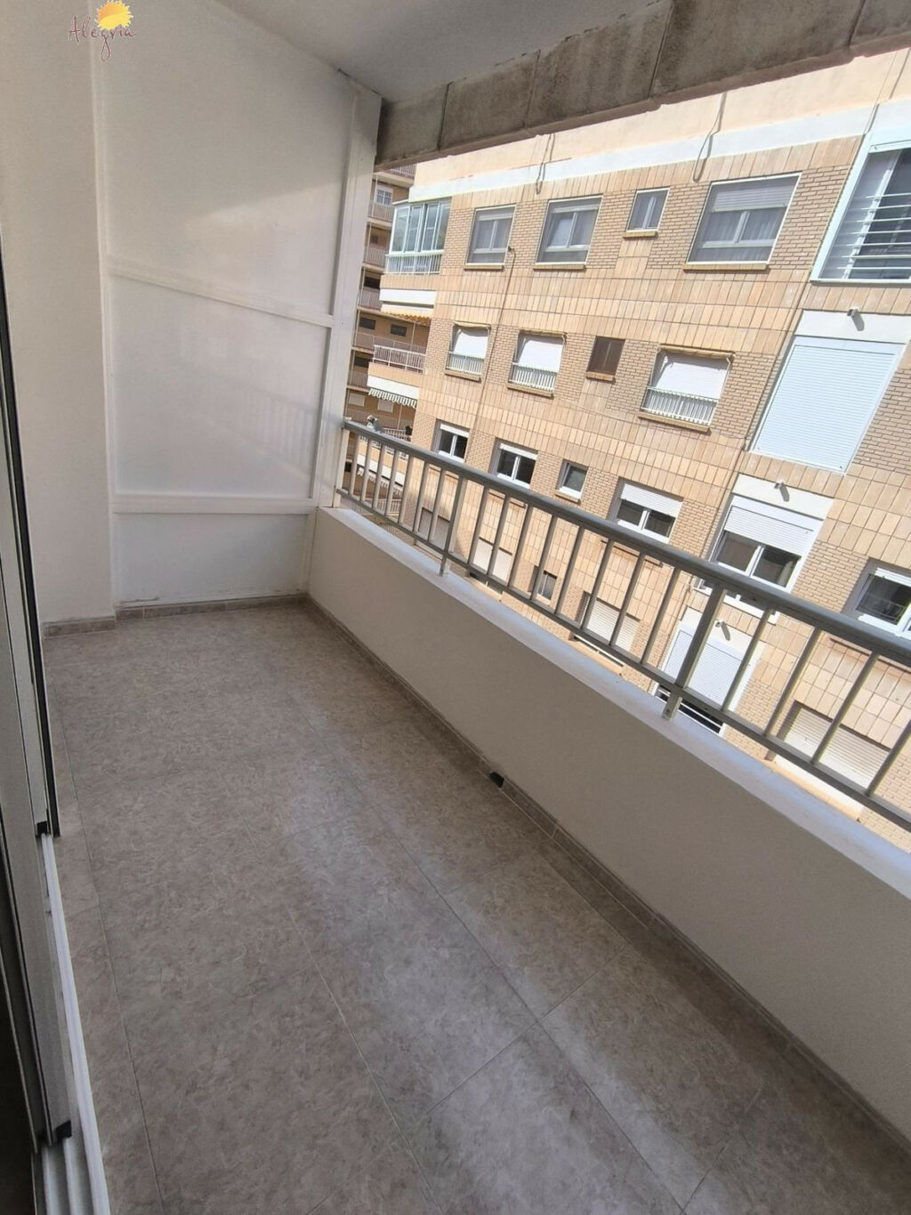 Middle Floor Apartment Torrevieja Alicante - image 6