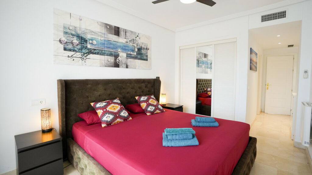 Middle Floor Apartment Benahavís Málaga - image 6