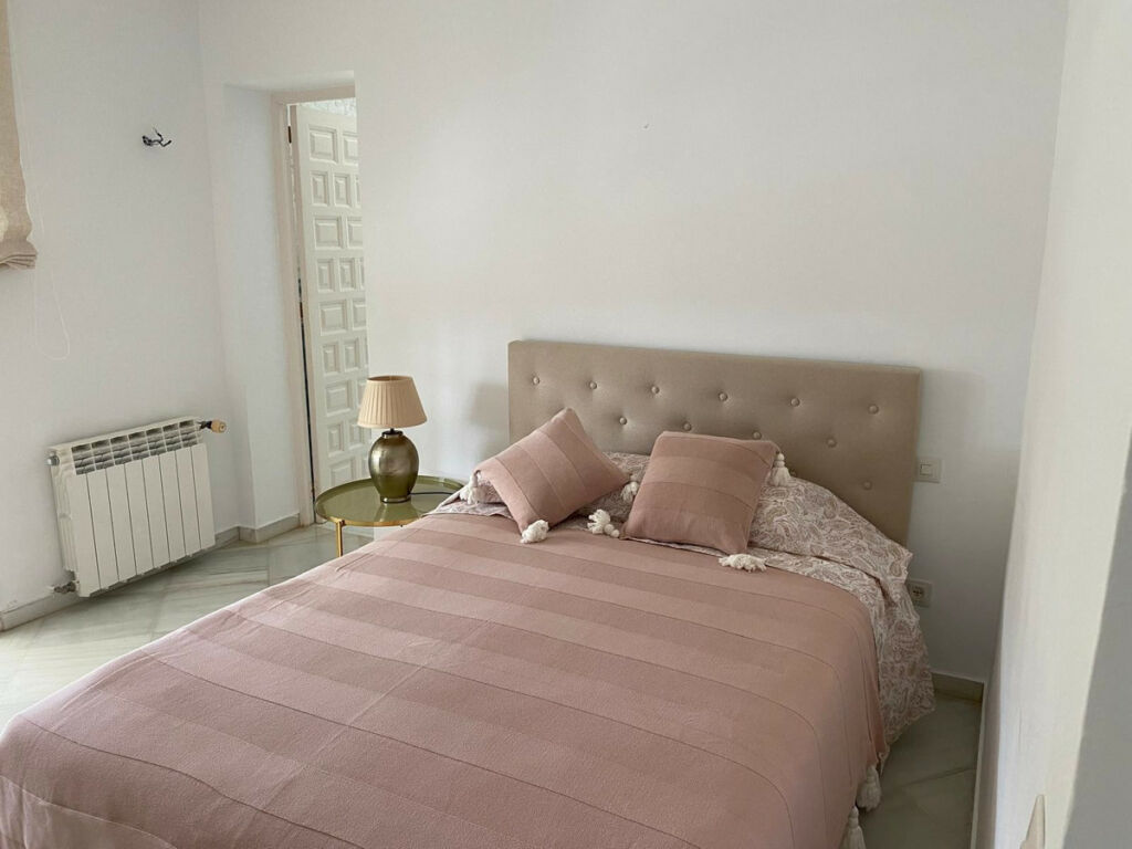 Detached Villa San Pedro de Alcántara Málaga - image 6