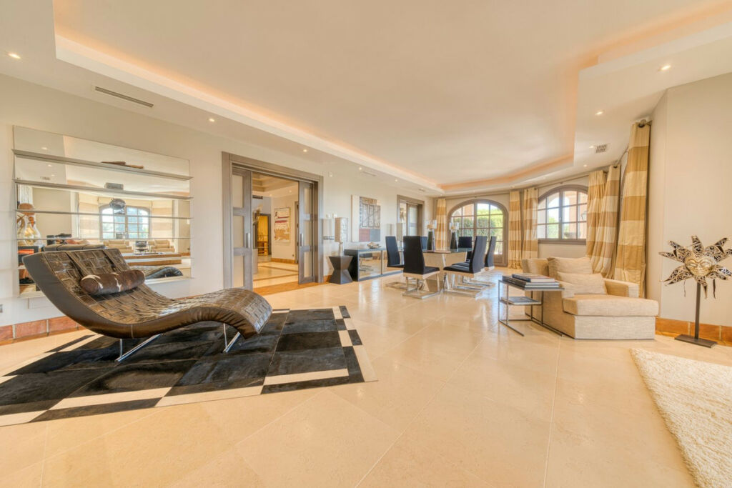 Detached Villa Sotogrande Costa Cádiz - image 6