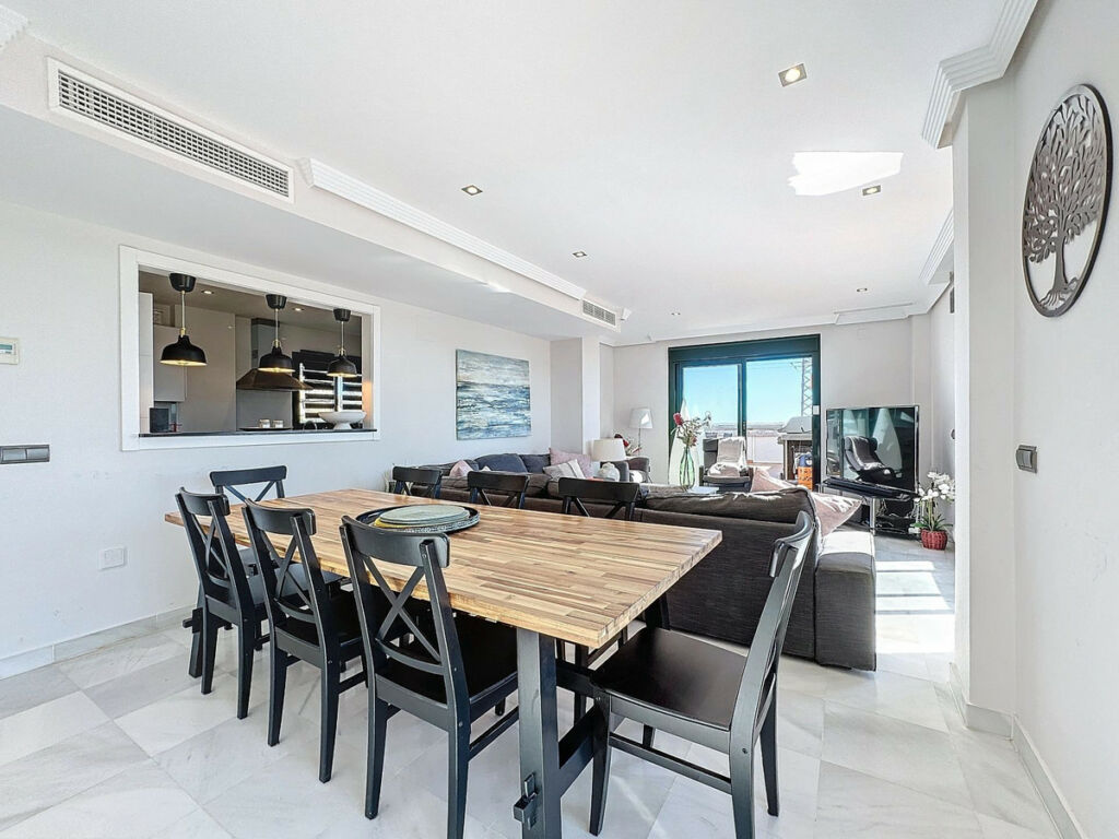 Penthouse Casares Málaga - image 7