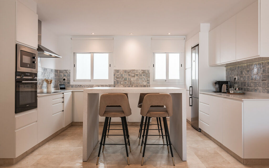 Ground Floor Apartment Benahavís Málaga - image 6
