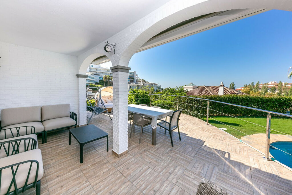 Detached Villa La Capellania Málaga - image 6