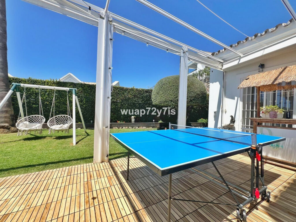 Detached Villa Istán Málaga - image 6