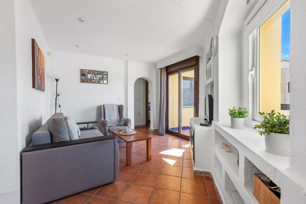 Middle Floor Apartment Los Altos Alicante - image 6