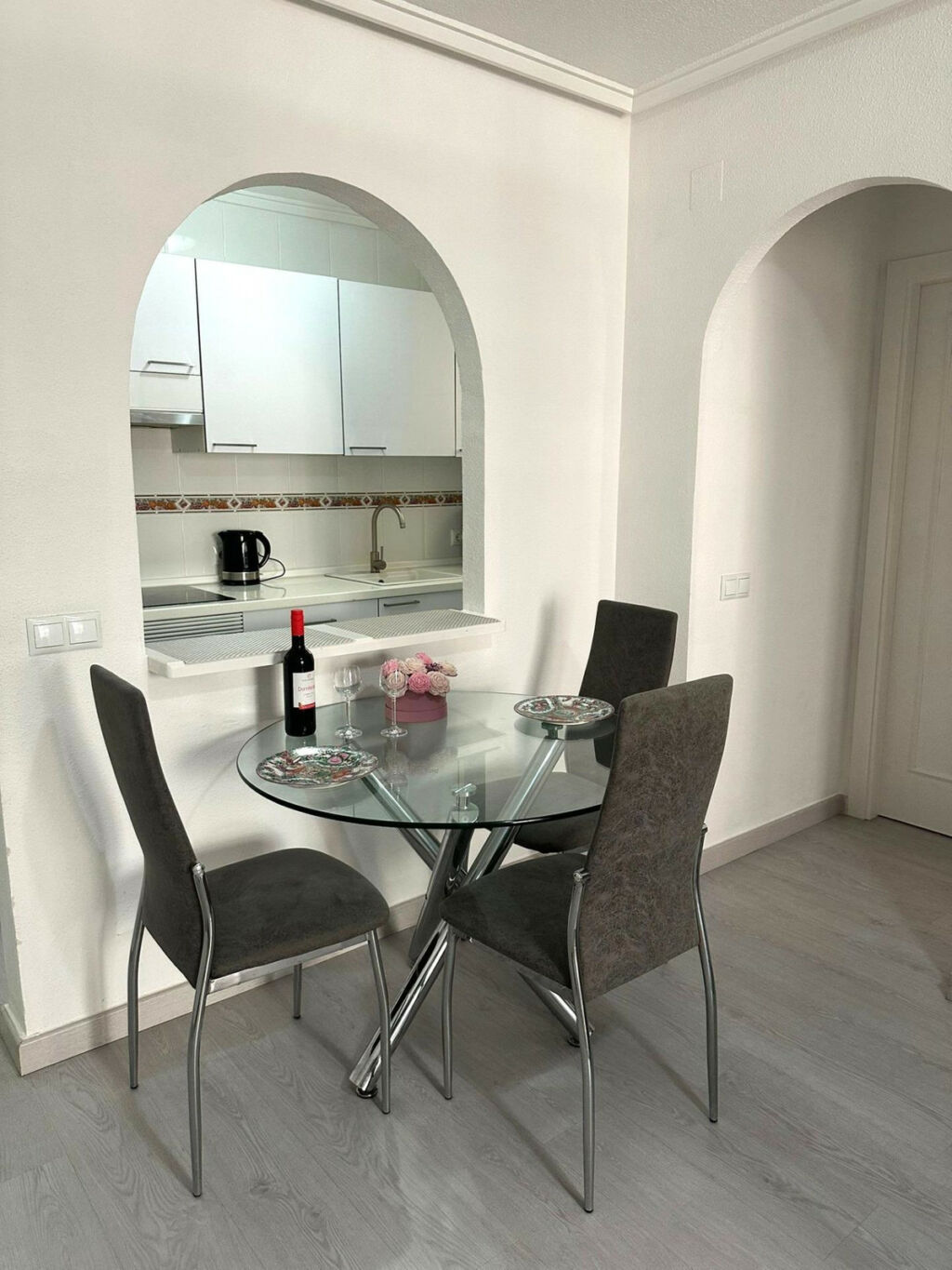 Middle Floor Apartment Torrevieja Alicante - image 6