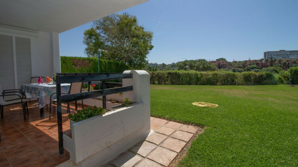 Ground Floor Apartment Los Monteros Málaga - image 8