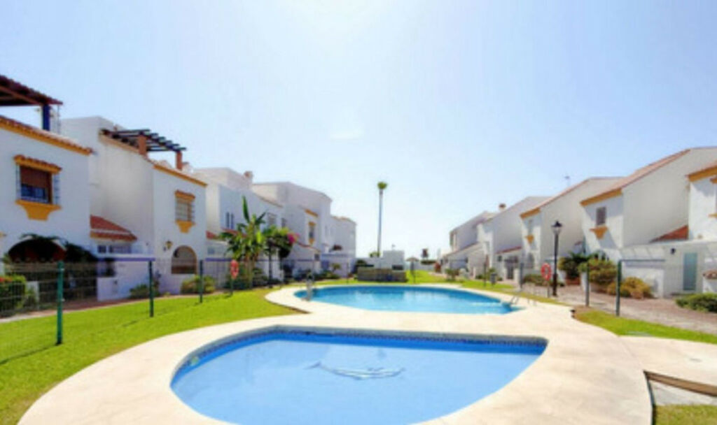 Semi-Detached House Manilva Málaga - image 6