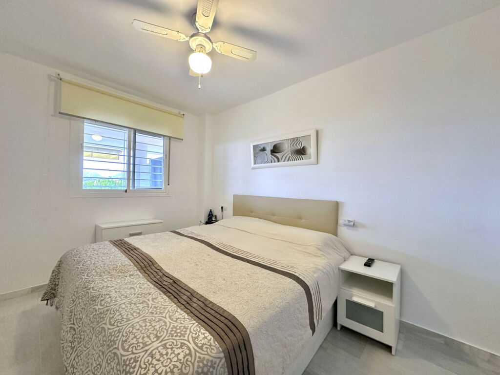 Middle Floor Apartment Doña Julia Málaga - image 6